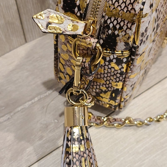 🔥VALENTINO By MARIO VALENTINO CHAIN CROSSBODY - Picture 10 of 15